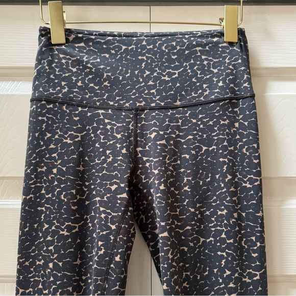 Varley Luna Yoga Leggings Tortoise Leopard size Small - Picture 5 of 13